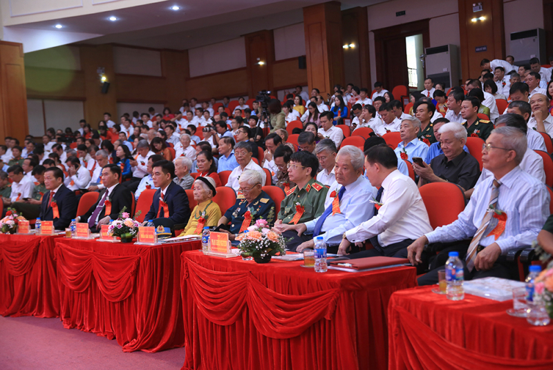 Huyện Thường Tín vinh dự đón nhận Huân chương Lao động hạng Nhất -0