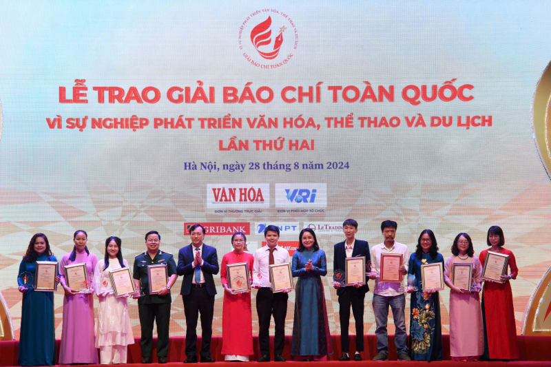 Trao Giải Báo chí toàn quốc “Vì sự nghiệp phát triển Văn hóa, Thể thao và Du lịch” lần thứ hai -0