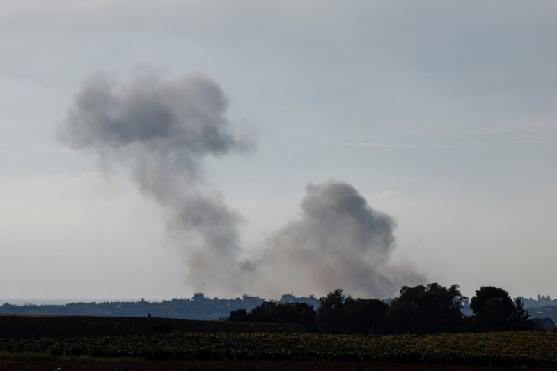 Israel không kích toàn Gaza, đưa loạt xe tăng vào Khan Younis -0