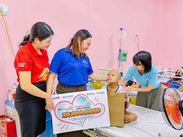 Long Châu đồng hành cùng Quỹ Hy vọng, trao yêu thương đến các bệnh nhi nghèo -1