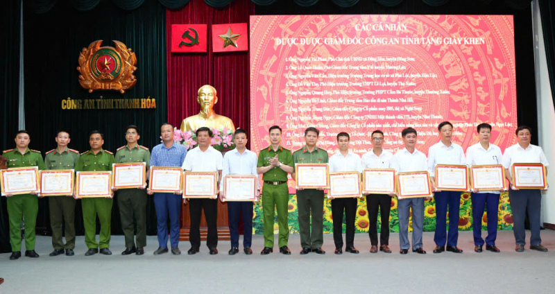 Nhân rộng các mô hình điển hình trong cơ quan, doanh nghiệp, nhà trường -0