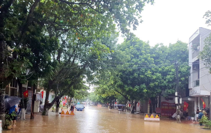 Miền Bắc mưa lớn, chủ động sơ tán người dân ra khỏi khu vực nguy hiểm  -0