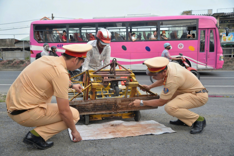 Xuyên đêm, xuyên lễ để những chuyến xe về miền tây an toàn -0