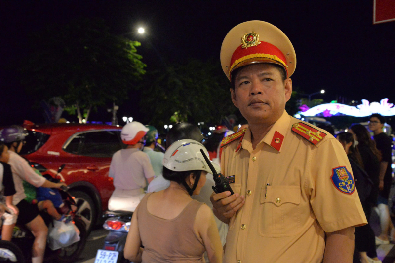 Pháo hoa rực sáng trên bầu trời TP Hồ Chí Minh trong Lễ Quốc khánh 2/9 -1