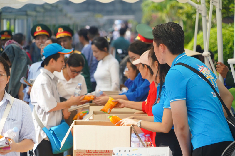 Gần 673.000 lượt khách đến Hà Nội dịp lễ Quốc khánh 2/9 -0