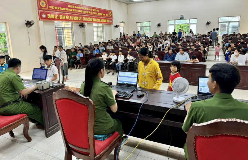 Tranh thủ thời gian nghỉ lễ, thu nhận căn cước cho công dân -0