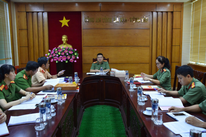 Bài dự thi dài 280 trang viết tay đạt giải Nhất cuộc thi tìm hiểu pháp luật về căn cước -0