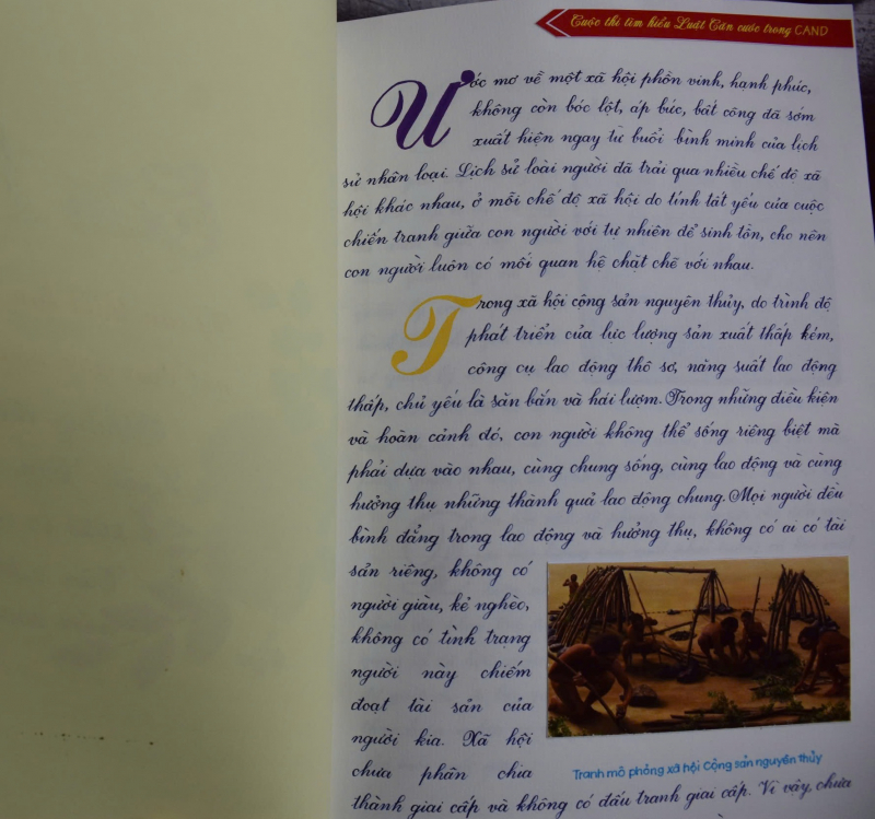 Bài dự thi dài 280 trang viết tay đạt giải Nhất cuộc thi tìm hiểu pháp luật về căn cước -1