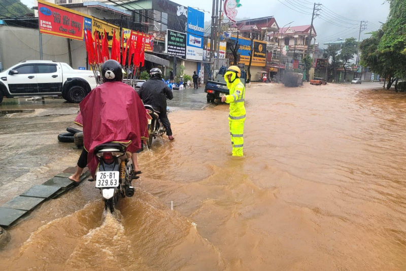 Mưa lớn trong đêm khiến nhiều nơi trên địa bàn tỉnh Sơn La bị thiệt hại -3