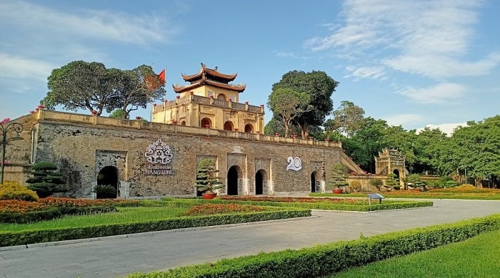 Triển lãm ảnh về các khu vườn cổ nổi tiếng của Bắc Kinh tại Hoàng thành Thăng Long -0