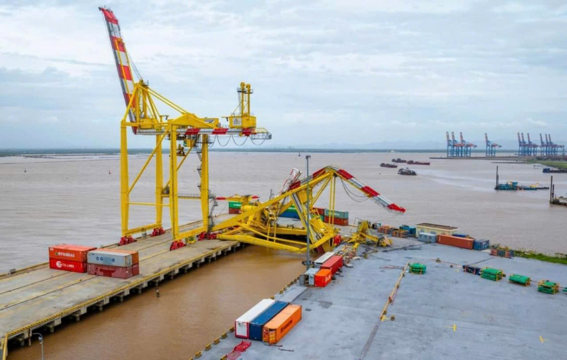 Hải Phòng vẫn ngổn ngang sau bão -0