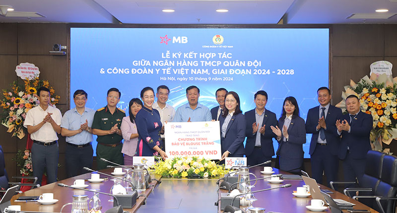 MB ký kết hợp tác với Công đoàn Y tế Việt Nam -0