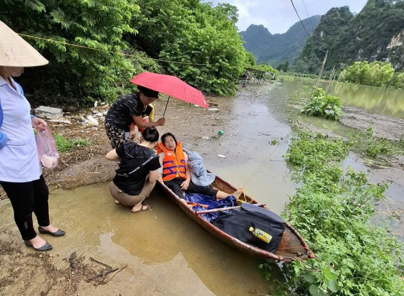 Công an Lạng Sơn kề vai sát cánh cùng người dân vượt qua cơn bão số 3 -0