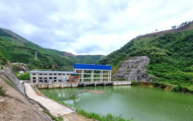 Sập nhà điều hành Thủy điện Đông Nam Á - Nậm Lúc, nhiều người bị vùi lấp -0