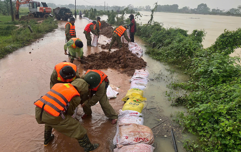 Bộ Tư lệnh Cảnh sát cơ động tiếp tục tăng cường giúp 7 địa phương khắc phục hậu quả mưa bão -3