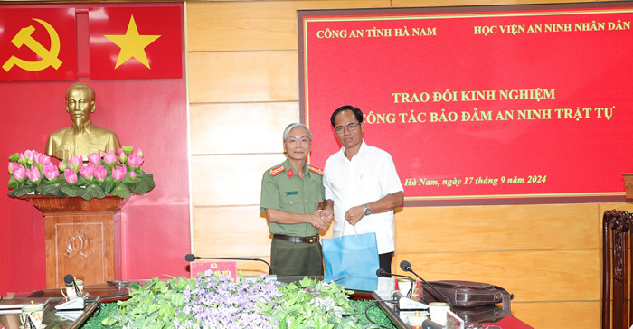 Công an Hà Nam trao đổi kinh nghiệm về công tác bảo đảm ANTT với Bộ Công an nước Cộng hòa Dân chủ Nhân dân Lào -0