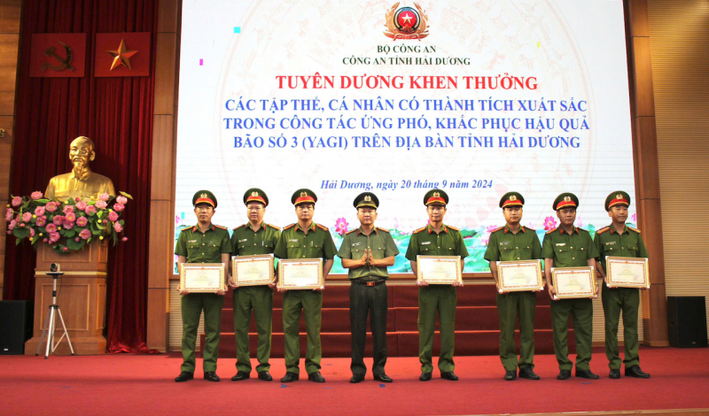 Chỗ dựa vững chắc cho cấp ủy, chính quyền và nhân dân trong tỉnh trong công tác ứng phó với thiên tai, mưa bão -1