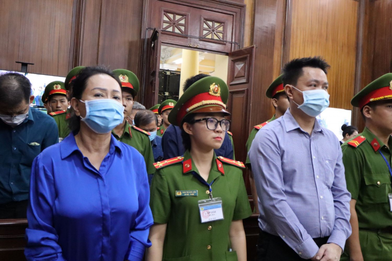 Xét xử giai đoạn 2 “đại án” Vạn Thịnh Phát: Em dâu bị cáo Trương Mỹ Lan sửng sốt khi biết hậu quả gây ra cho người dân -0