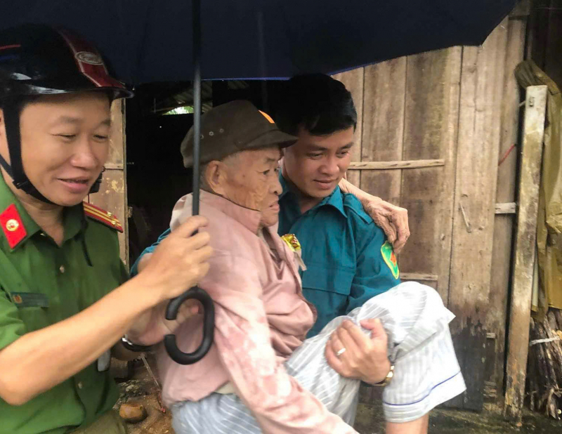 Đề nghị ban bố tình trạng khẩn cấp khu vực sạt lở núi ở Minh Hoá, Quảng Bình -0