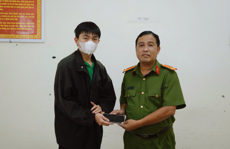 Phối hợp bắt nhanh đối tượng cướp giật tài sản -0