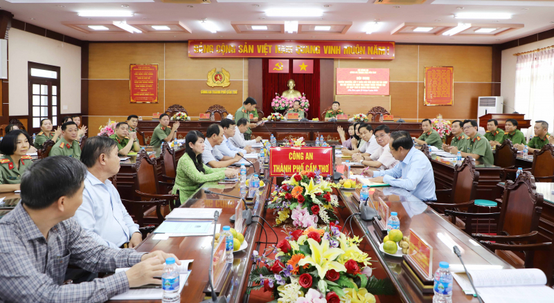 Công an TP Cần Thơ lấy ý kiến đối với 3 dự án Luật do Bộ Công an chủ trì soạn thảo -0