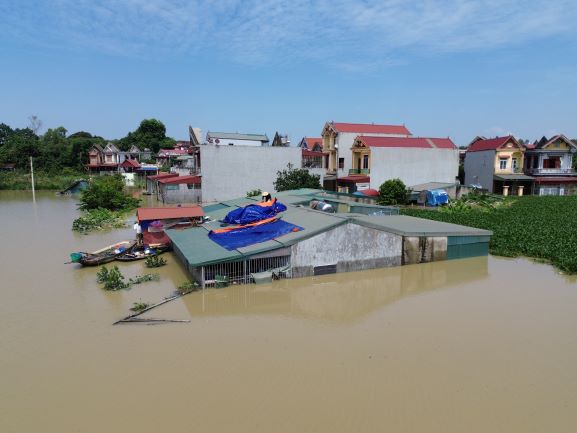 Công an tỉnh Thanh Hoá chung tay cùng nhân dân phòng, chống lũ lụt -0