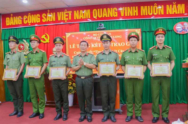 z5871746310108_f5850fc808b90d0704dd4061487d9496.jpg -0