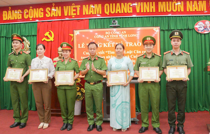 z5871748518110_bc33969afb7b2ebadebf072084fec276.jpg -0