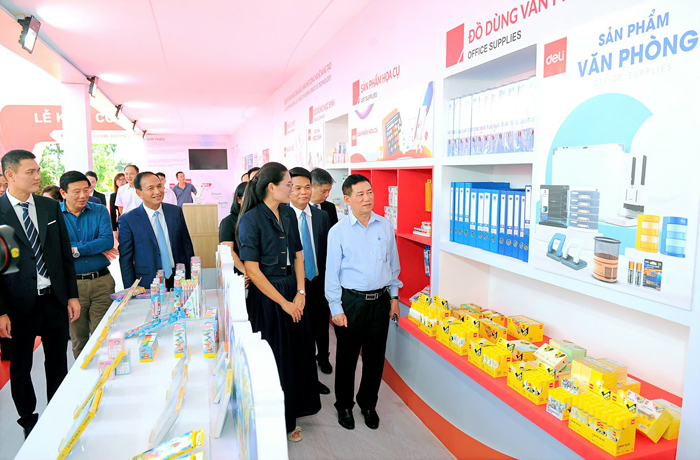 Bảo đảm thực hiện các nhiệm vụ phát triển bền vững, toàn diện -1