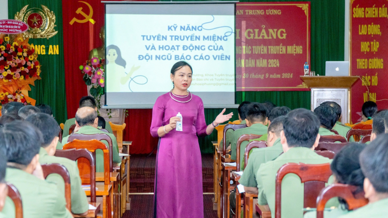 Tập huấn nghiệp vụ công tác tuyên truyền miệng trong CAND năm 2024 -2