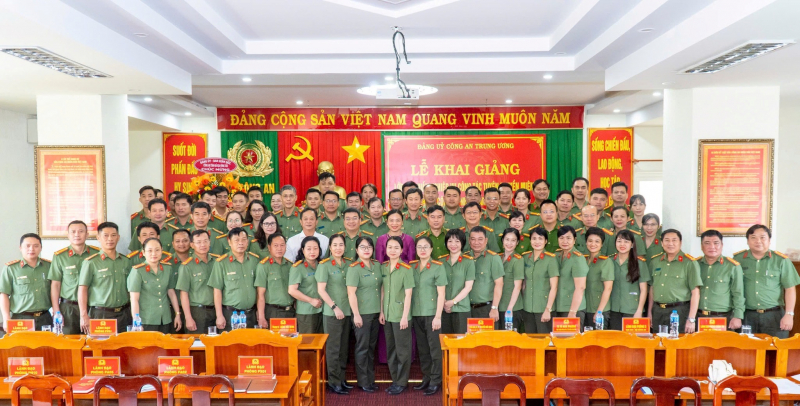 Tập huấn nghiệp vụ công tác tuyên truyền miệng trong CAND năm 2024 -4