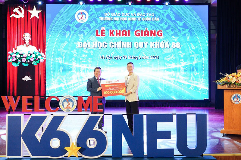 Trao học bổng ROX Share cho sinh viên có hoàn cảnh khó khăn -0