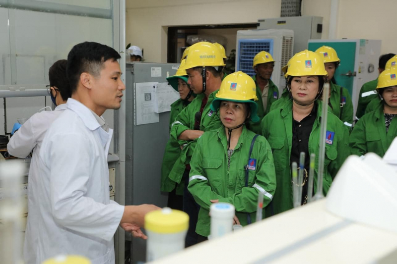 Khách hàng khám phá quy trình sản xuất tại Nhà máy Đạm Phú Mỹ -2