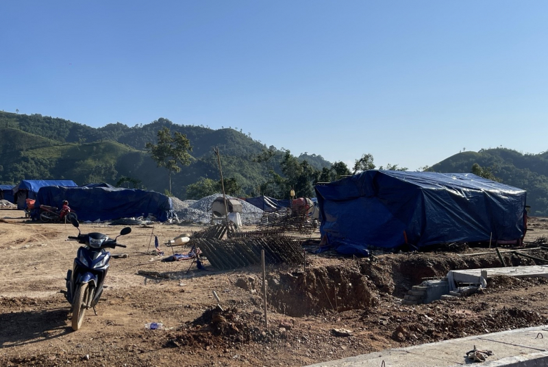 Công an huyện Mường Lát hỗ trợ người dân bản Ún ổn định cuộc sống -0