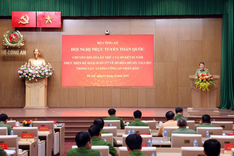 Tạo lập, kết nối, phát triển dữ liệu để chuyển đổi mạnh mẽ trạng thái làm việc trong CAND -0