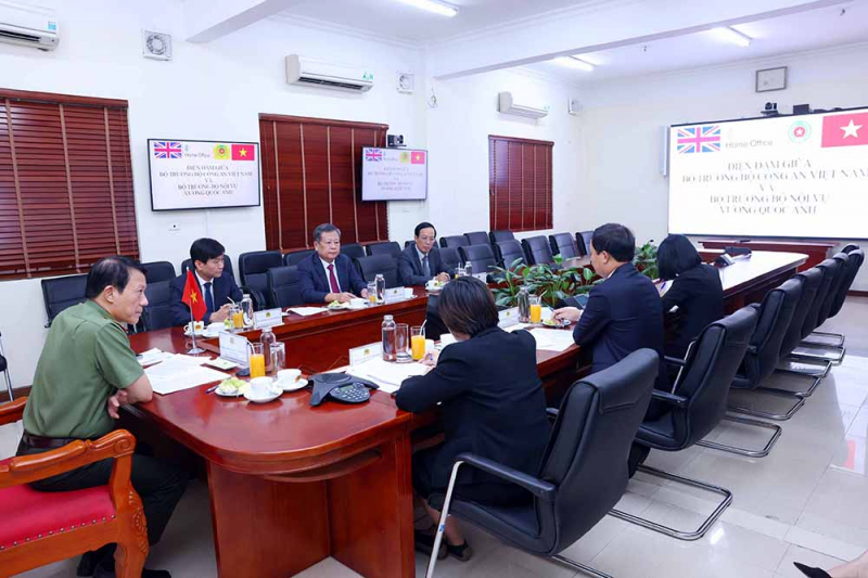 Bộ Công an Việt Nam và Bộ Nội vụ Vương quốc Anh đẩy mạnh hợp tác trên nhiều lĩnh vực -0