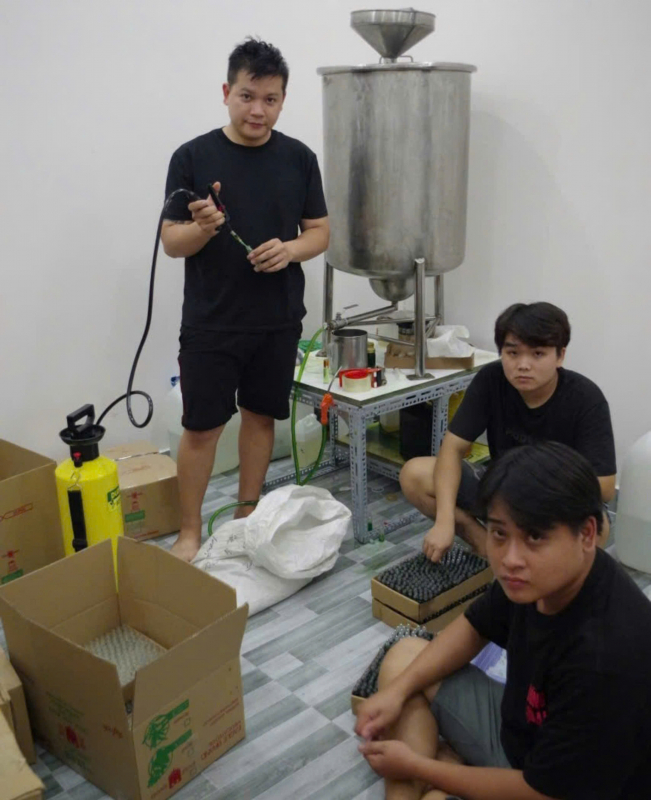 Thuê nhà sản xuất dầu gió giả với quy mô khủng -1