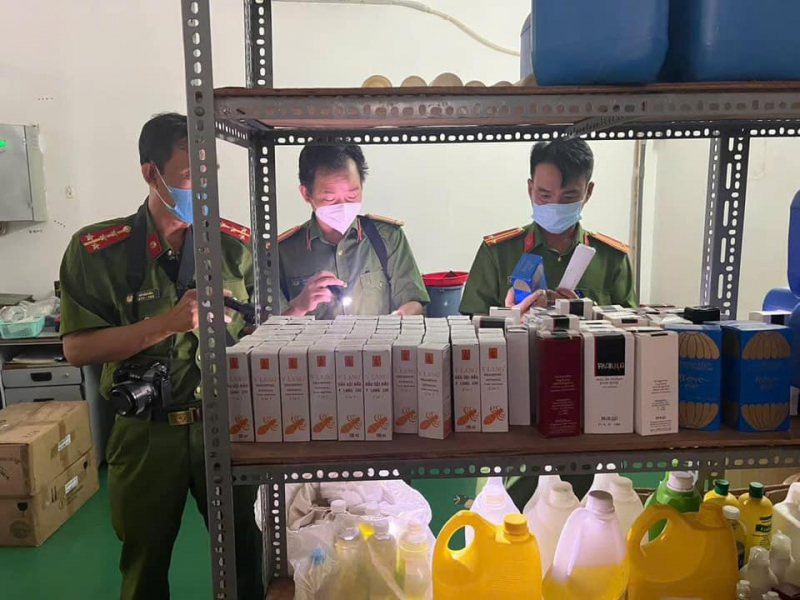 Cuộc sống của người dân luôn bị ám ảnh về độc chất -0