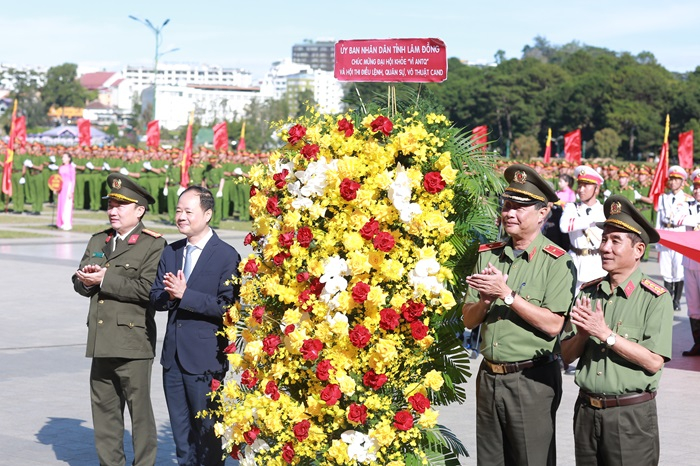 Tưng bừng khai mạc Đại hội Khỏe Vì An ninh Tổ quốc -0