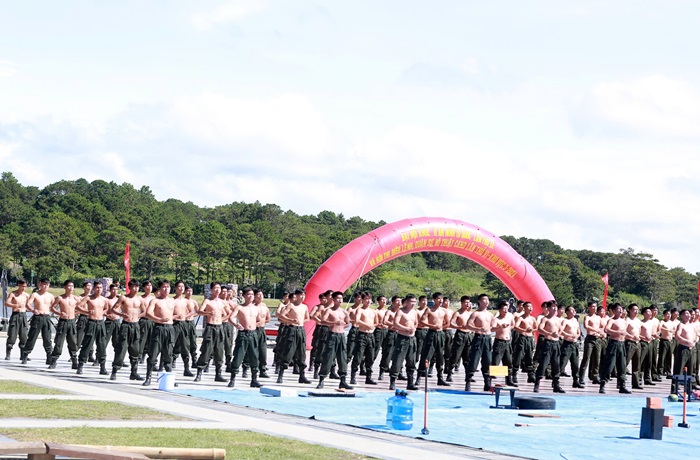 Lực lượng Công an phô diễn sức mạnh tại Đại hội Khỏe Vì An ninh Tổ quốc -3