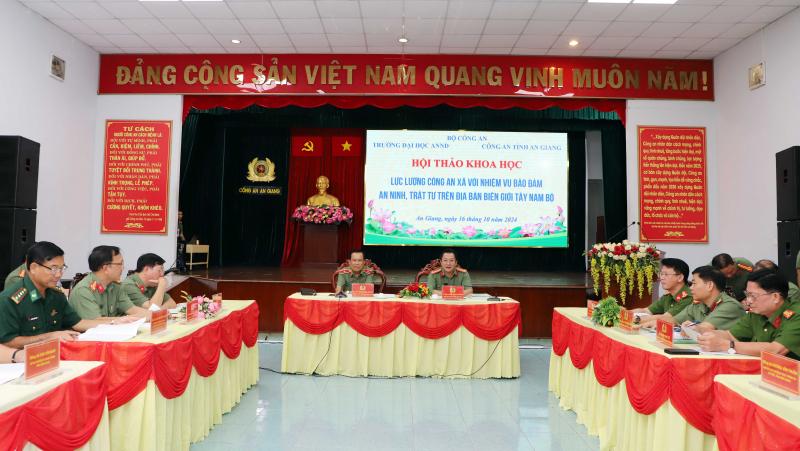 Nâng cao hiệu quả trong bảo đảm ANTT trên tuyến biên giới Tây Nam Bộ của Công an cấp xã -0