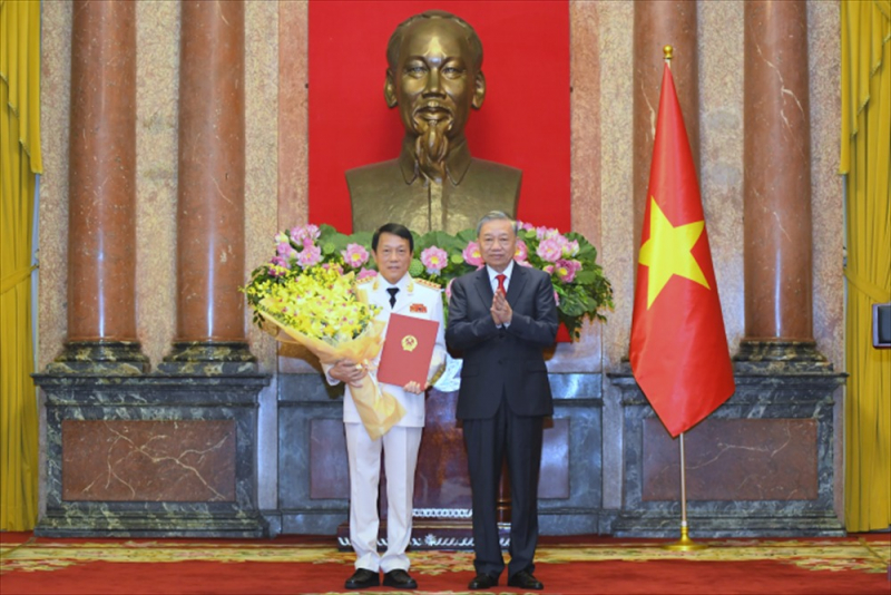 Minister Luong Tam Quang promoted to General rank -0