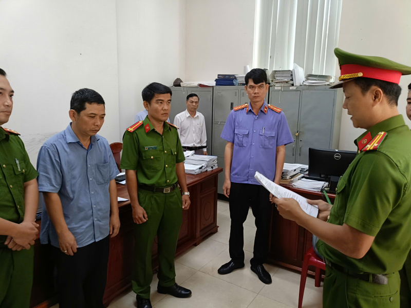 Bình Phước: Khởi tố, bắt tạm giam Phó Chủ tịch và 3 cán bộ huyện Bù Gia Mập -0