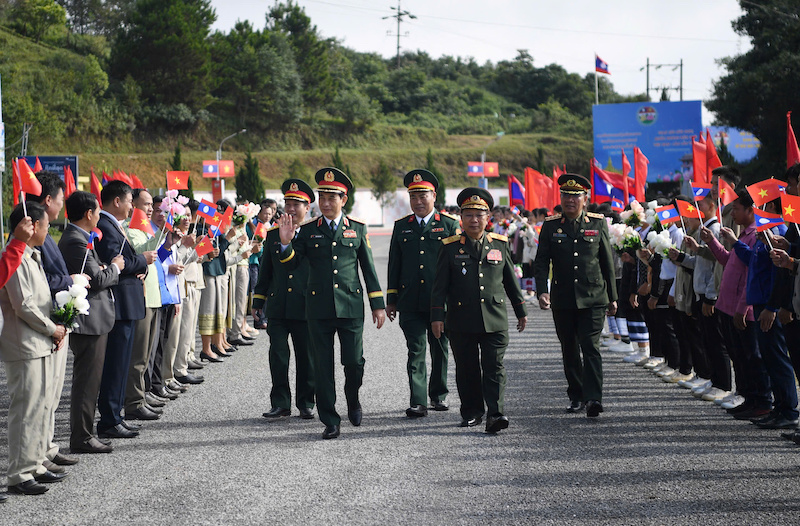 Giao lưu hữu nghị quốc phòng biên giới Việt Nam - Lào lần thứ hai thành công tốt đẹp -0