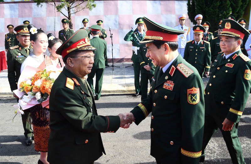 Giao lưu hữu nghị quốc phòng biên giới Việt Nam - Lào lần thứ hai thành công tốt đẹp -1