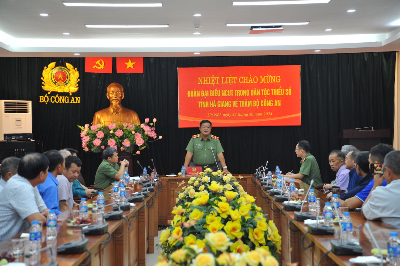 Người có uy tín tỉnh Hà Giang chủ động tham gia phong trào toàn dân bảo vệ an ninh Tổ quốc -0