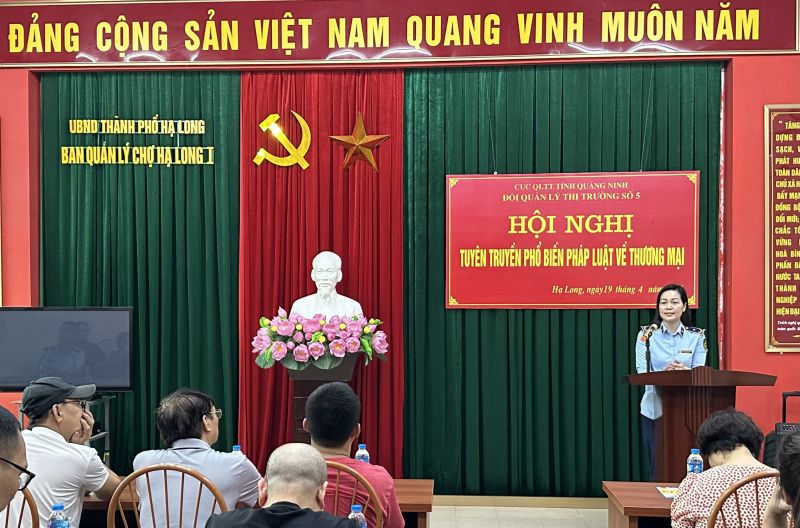 Xử phạt cửa hàng thời trang tại TP Hải Phòng bán quần áo giả mạo nhãn hiệu trên Facebook -0