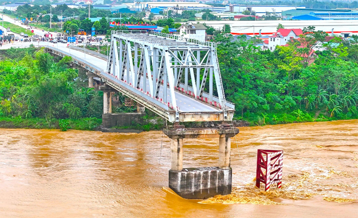 Lên phương án phá dỡ các nhịp, trụ còn lại của cầu Phong Châu -0