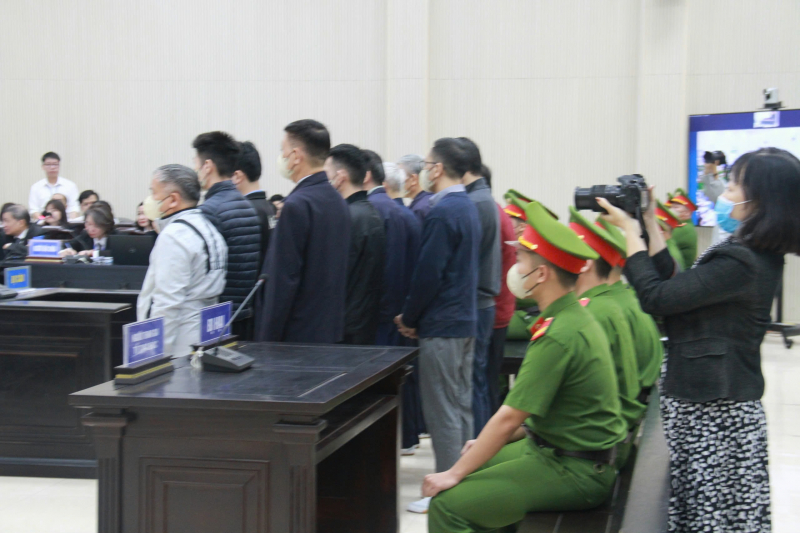 Bị cáo Nguyễn Thị Thanh Nhàn lại bị xét xử vắng mặt trong vụ vi phạm quy định về đấu thầu ở Bắc Ninh -0