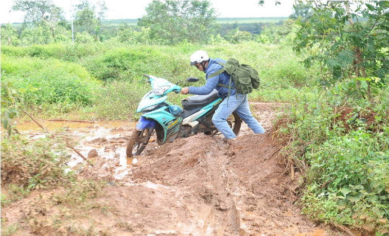 Dân bức xúc vì hơn 1km đường thi công gần 4 năm chưa xong -0